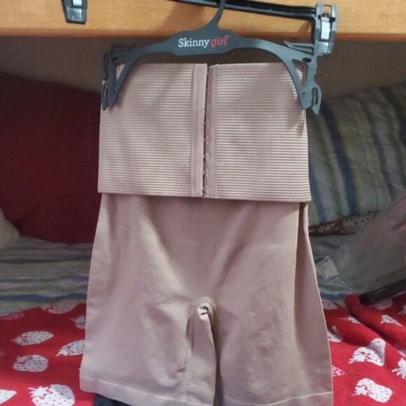Skinnygirl Other - Skinnygirl 2 Pk Tan amp Black Smoothers amp Shapers Shorts